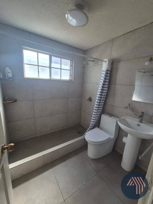 ALQUILER DE CÉNTRICO TOWNHOUSE  - MONTE AZUL, ZONA 13 — Casa en Alquiler en Monte Azul, Zona 13, Guatemala, Ciudad — foto 13 de 16