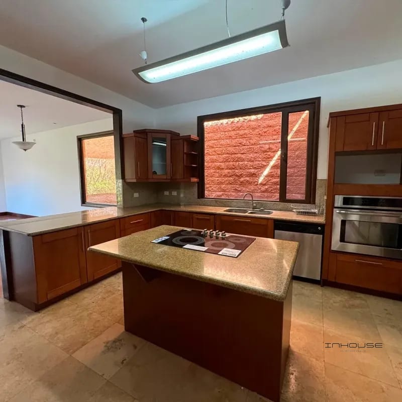 CASA EN VENTA EN ZONA 16 ENCINOS DE CAYALA, CON APARTAMENTO INDEPENDIENTE — Casa en Venta en Encinos de Cayala, Zona 16, Guatemala, Ciudad — foto 10 de 10