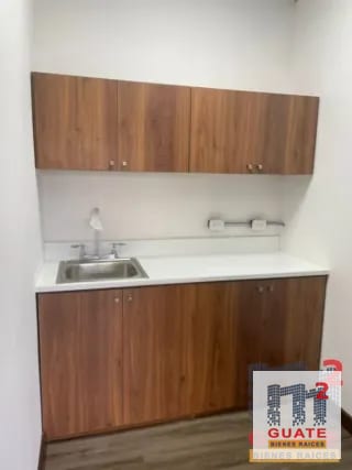 Oficina en Renta, Zona 10 — Oficina en Alquiler en Zona 10, Guatemala, Ciudad — miniatura 8 de 12