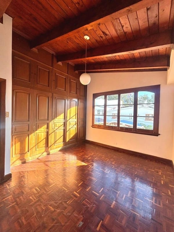 CASA EN VENTA - AMPLIO JARDÍN -  MALLORCA LA VILLA ZONA 14 — Casa en Venta en Zona 14, Guatemala, Ciudad — foto 12 de 16