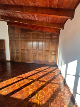 CASA EN VENTA - AMPLIO JARDÍN -  MALLORCA LA VILLA ZONA 14 — Casa en Venta en Zona 14, Guatemala, Ciudad — miniatura 9 de 16