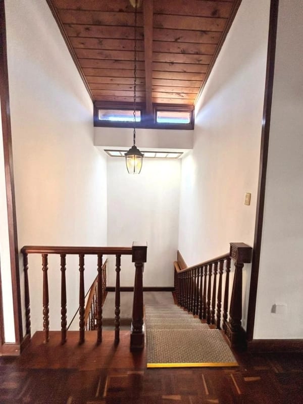 CASA EN VENTA - AMPLIO JARDÍN -  MALLORCA LA VILLA ZONA 14 — Casa en Venta en Zona 14, Guatemala, Ciudad — foto 3 de 16