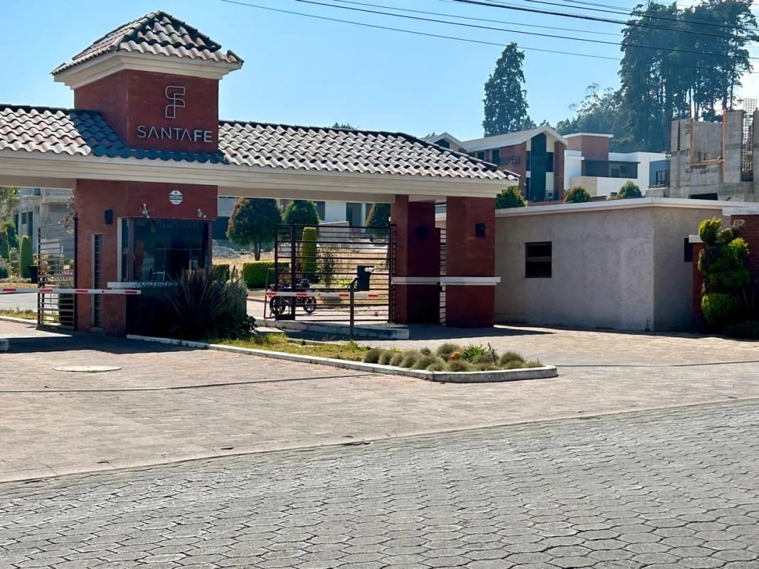 terreno en venta condominio Santa Fe Xela — Terreno en Venta en Zona 9 (Quetzaltenango), Quetzaltenango — foto 1 de 7
