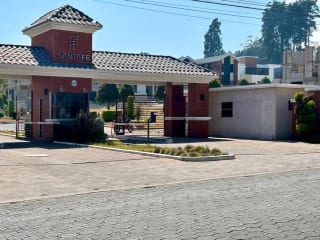 terreno en venta condominio Santa Fe Xela — Terreno en Venta en Zona 9 (Quetzaltenango), Quetzaltenango — miniatura 1 de 7