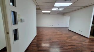 Renta de Oficina en Zona 10 Of 502 — Oficina en Alquiler en Guatemala, Ciudad — miniatura 1 de 5