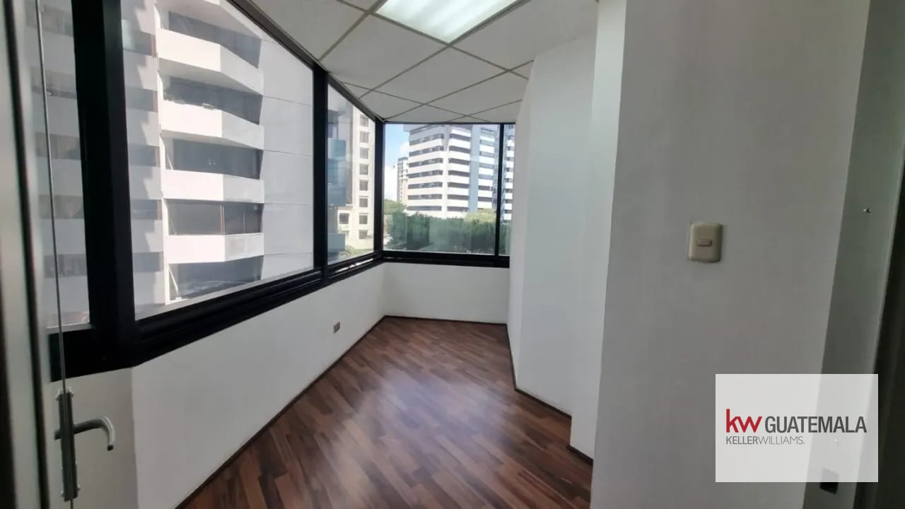 Renta de Oficina en Zona 10 Of 502 — Oficina en Alquiler en Guatemala, Ciudad — foto 2 de 5