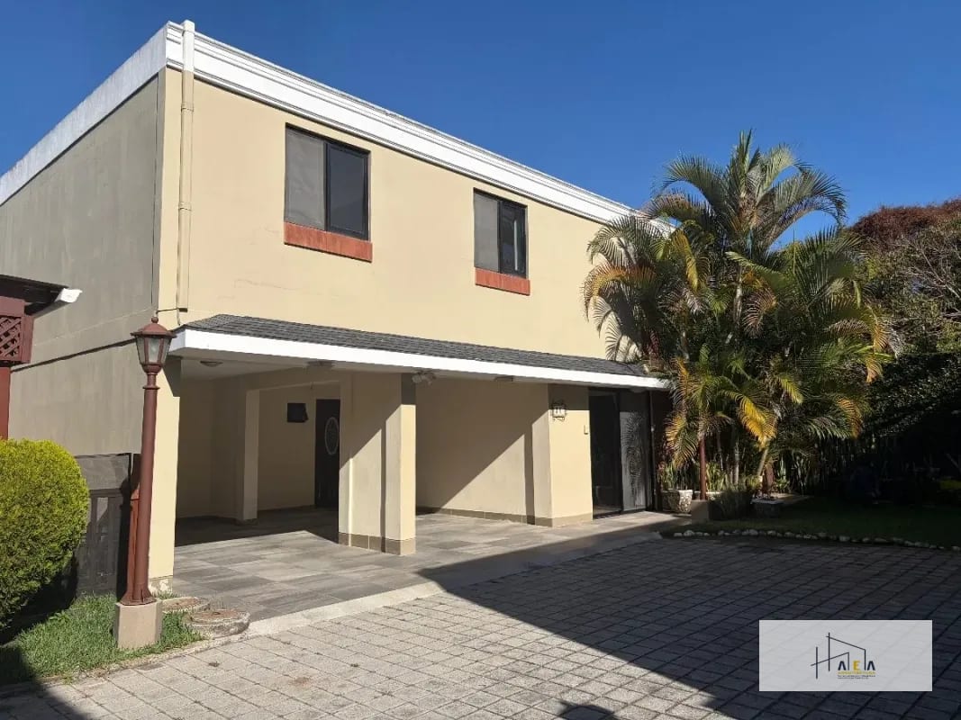 Hermosa casa en venta — Casa en Venta en Zona 8 Mixco, Guatemala, Ciudad — foto 1 de 15