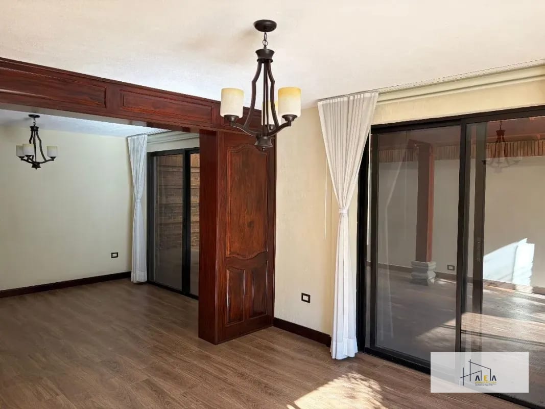 Hermosa casa en venta — Casa en Venta en Zona 8 Mixco, Guatemala, Ciudad — foto 2 de 15
