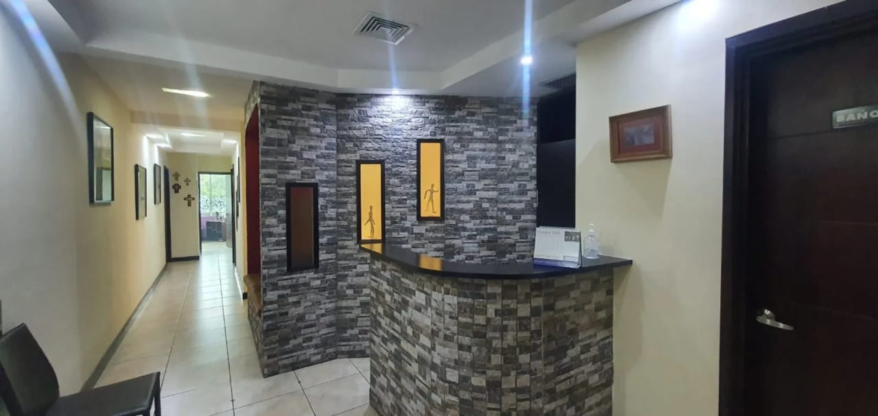 Venta de Oficina en Edificio Avante, zona 15, Vista Hermosa — Oficina en Venta en Zona 15, Guatemala, Ciudad — foto 1 de 12