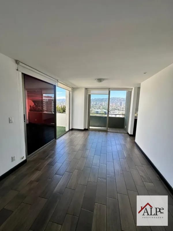 PENTHOUSE CON TERRAZA ZONA 10 — Apartamento en Alquiler en Verona, Zona 10, Guatemala, Ciudad — foto 2 de 15