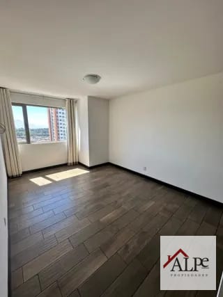 PENTHOUSE CON TERRAZA ZONA 10 — Apartamento en Alquiler en Verona, Zona 10, Guatemala, Ciudad — miniatura 7 de 15