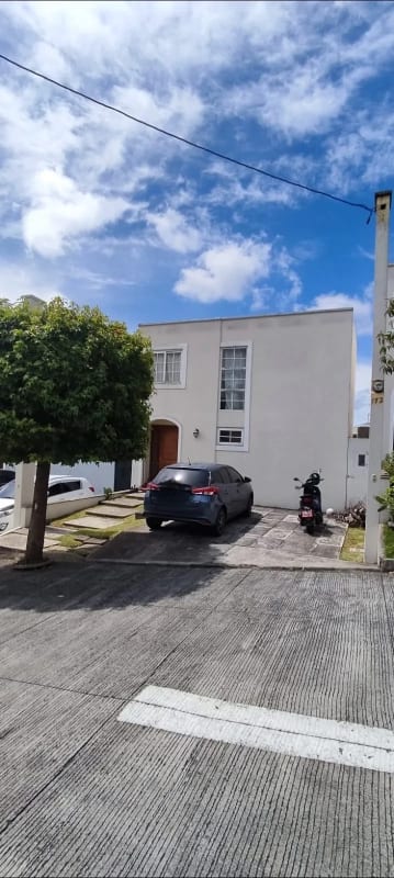 CASA EN VENTA JARDINES DE ARRAZOLA KM 19.5 FRAIJANES — Casa en Venta en Jardines de Arrazola, Carretera a El Salvador, Guatemala, Ciudad — foto 10 de 10