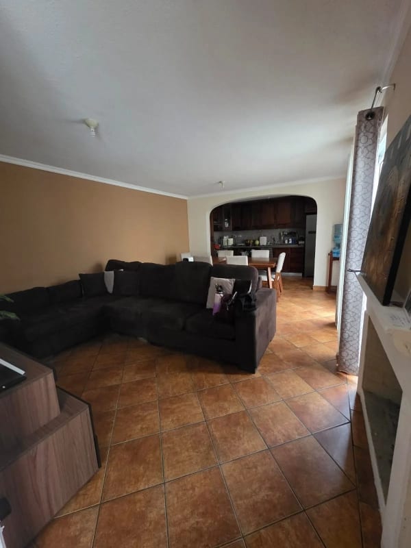 CASA EN VENTA JARDINES DE ARRAZOLA KM 19.5 FRAIJANES — Casa en Venta en Jardines de Arrazola, Carretera a El Salvador, Guatemala, Ciudad — foto 8 de 10