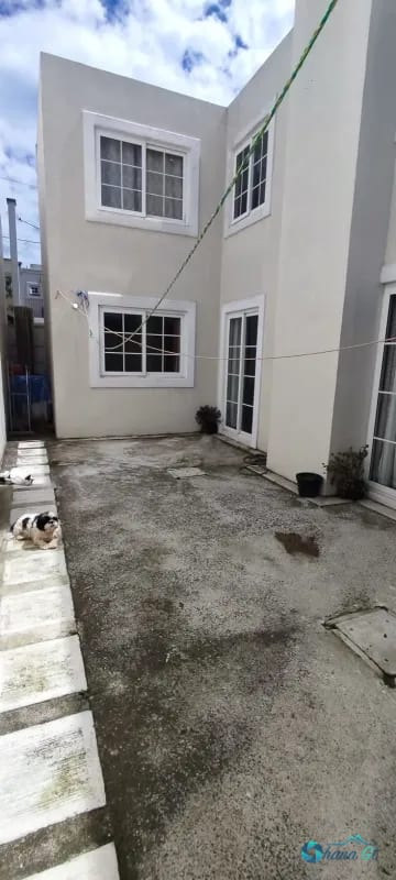 CASA EN VENTA JARDINES DE ARRAZOLA KM 19.5 FRAIJANES — Casa en Venta en Jardines de Arrazola, Carretera a El Salvador, Guatemala, Ciudad — foto 5 de 10