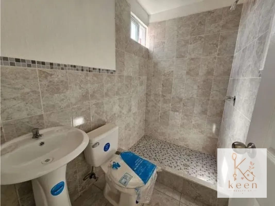 CASA EN VENTA RESERVAS DE MINERVA — Casa en Venta en Zona 4 Mixco, Guatemala, Ciudad — foto 8 de 11