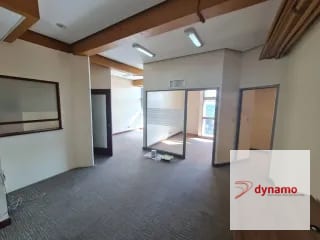 Rento oficina en edificio Corporativo en Zona 4 de Mixco — Oficina en Alquiler en Zona 4 Mixco, Guatemala, Ciudad — miniatura 1 de 6