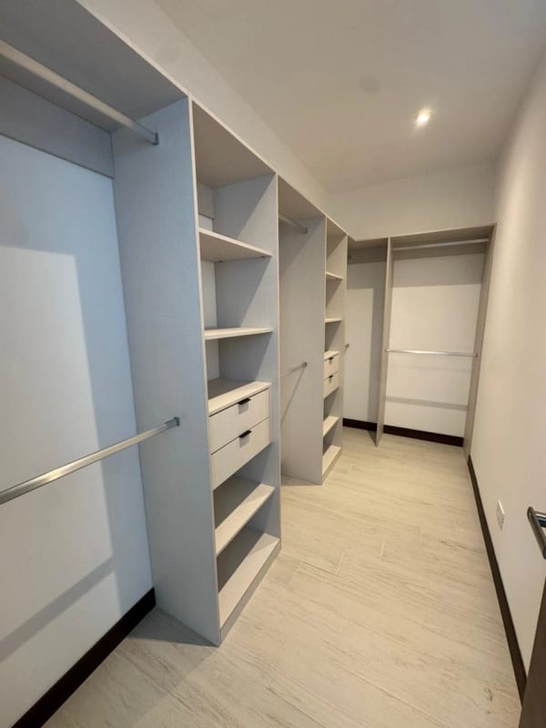 Apartamento en venta o renta Edificio Spazio zona 15 — Apartamento en Venta en Zona 15, Guatemala, Ciudad — foto 5 de 13