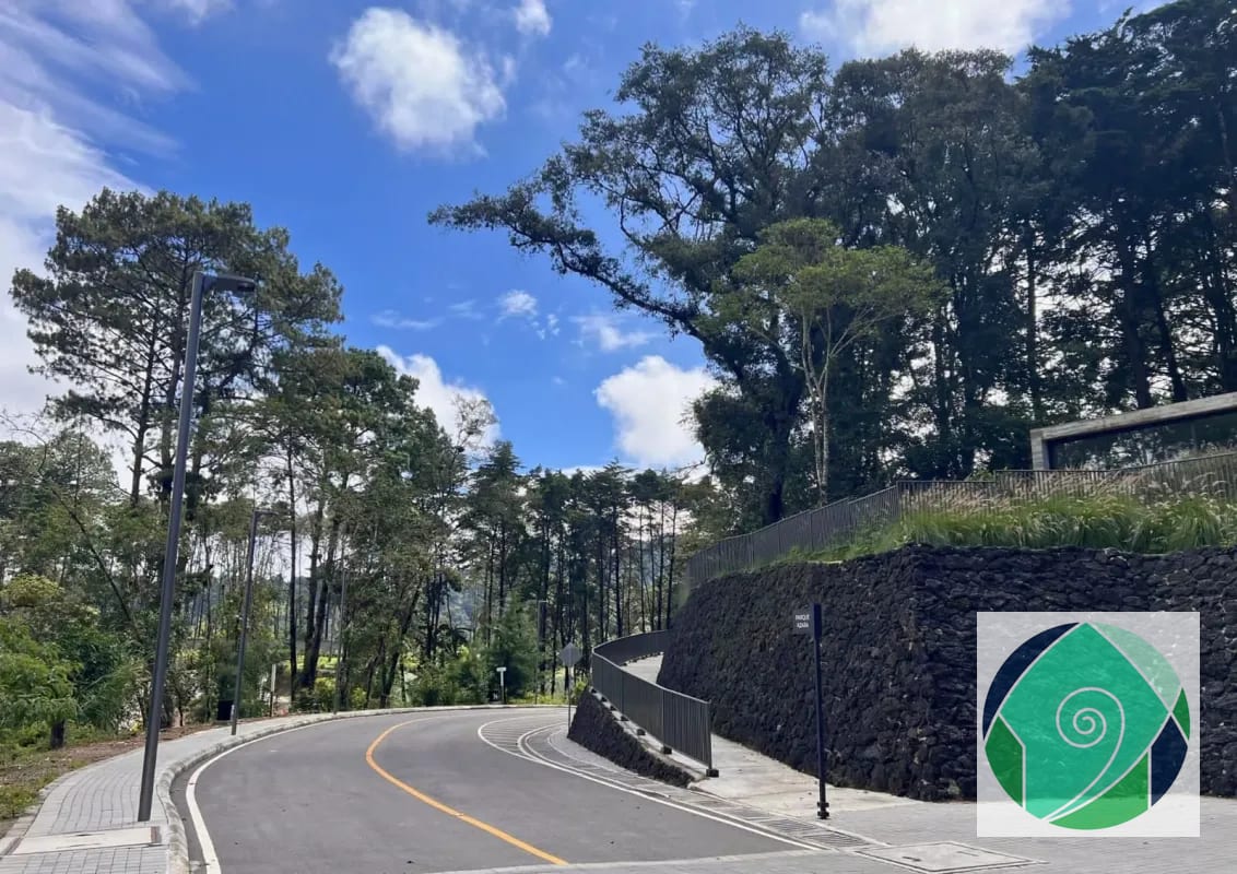 TERRENO EN LEGADOS DEL BOSQUE, AZARA. ZONA 16 — Terreno en Venta en Zona 16, Guatemala, Ciudad — foto 1 de 10