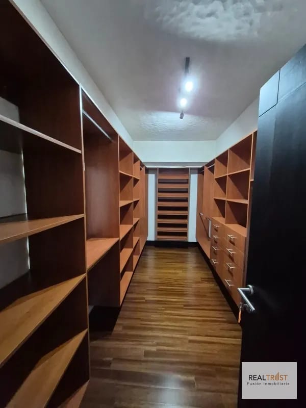 EN VENTA ESPECTACULAR PENTHOUSE — Apartamento en Venta en Zona 14, Guatemala, Ciudad — foto 9 de 16