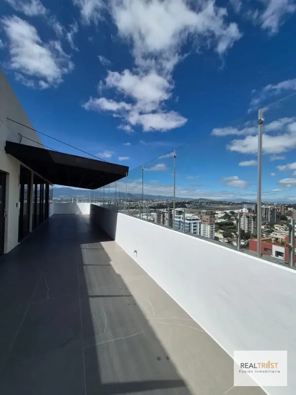 EN VENTA ESPECTACULAR PENTHOUSE — Apartamento en Venta en Zona 14, Guatemala, Ciudad — foto 2 de 16