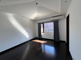  CASA VENTA CONDOMINIO EXCLUSIVO LA JOYA ZONA 10, 4 DORMITORIOS, 440 Mts2 , 3.5 BAÑOS~4 PARQUEOS $1,000,000 DOLARES — Casa en Venta en Zona 10, Guatemala, Ciudad — miniatura 6 de 11