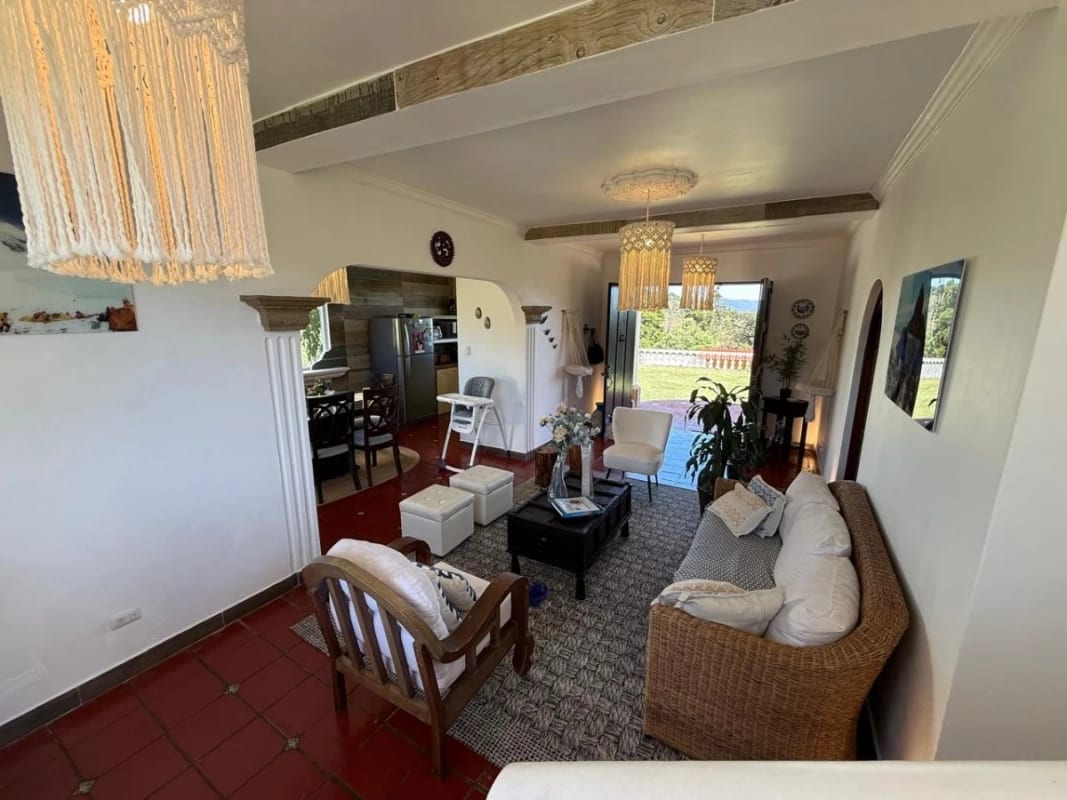 🏡 Casa de Lujo en Venta | Santa Elena Barillas
💰 Precio: US$365,000 — Casa en Venta en Santa Elena del Lago, Santa Elena Barillas, Guatemala, Ciudad — foto 9 de 17