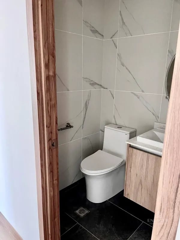 Zona 15 • Apartamento en Renta • Edificio Privé • 3 habitaciones • 2 baños • 3 parqueos — Apartamento en Alquiler en Zona 15, Guatemala, Ciudad — foto 12 de 17
