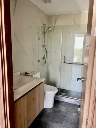 Zona 15 • Apartamento en Renta • Edificio Privé • 3 habitaciones • 2 baños • 3 parqueos — Apartamento en Alquiler en Zona 15, Guatemala, Ciudad — miniatura 6 de 17