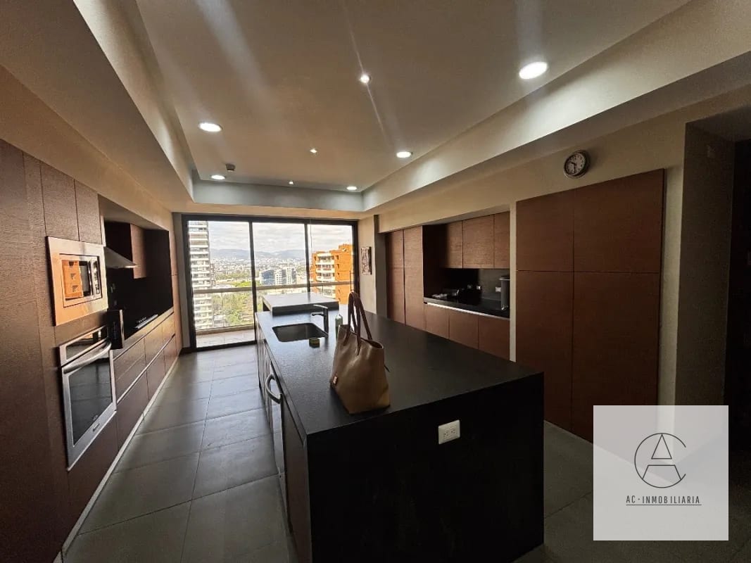 Apto. venta Tiffany 5ta — Apartamento en Venta en Tiffany 5ta Avenida, Zona 14, Guatemala, Ciudad — foto 13 de 17