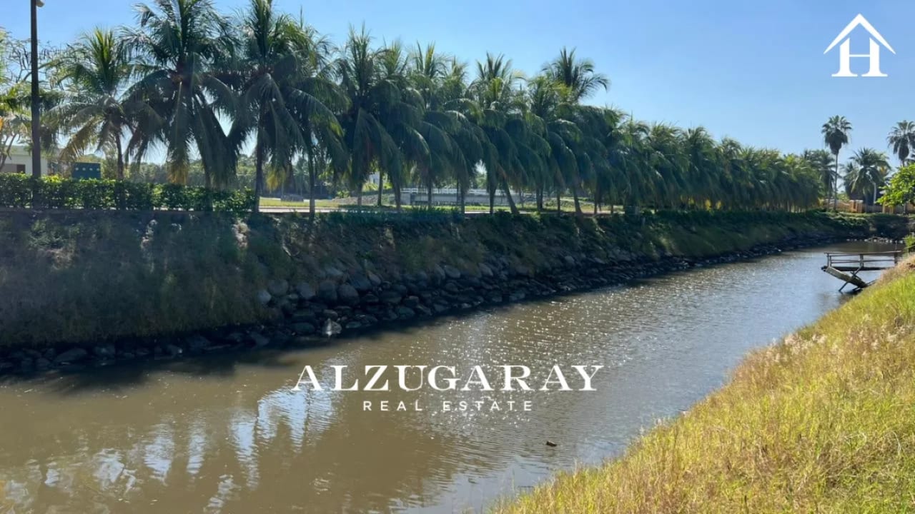 TERRENO PLANO FRENTE AL CANAL 1,063 VR2 / PÉRGOLAS DEL MAR IZTAPA — Terreno en Venta en Pérgolas del Mar, Iztapa, Escuintla — foto 5 de 6