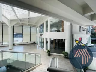 ALQUILER DE OFICINA TABICADA 185MT2 - MURANO CENTER, ZONA 10 — Oficina en Alquiler en Murano Center, Zona 10, Guatemala, Ciudad — miniatura 2 de 11