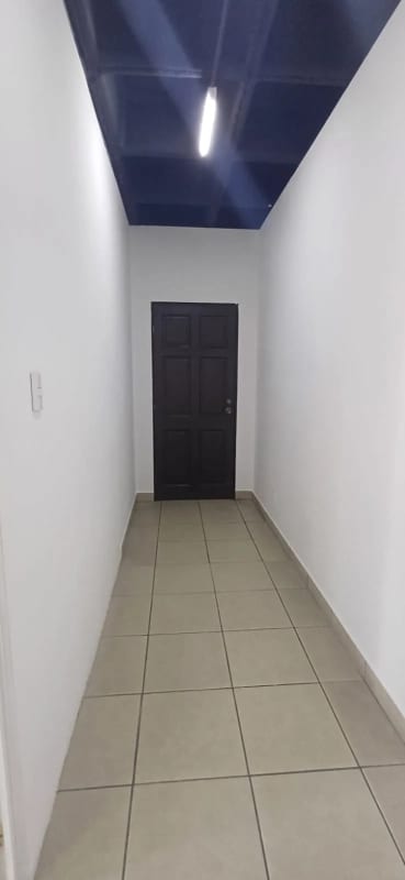 OFICINA EN RENTA EN ZONA 9 - Miniatura 9