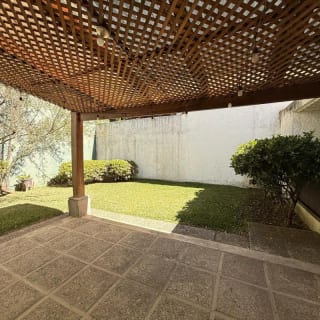 Casa amplia en venta - Entrada de San José Pinula (Km 16.5) — Casa en Venta en Carretera a El Salvador, Guatemala, Ciudad — miniatura 1 de 9