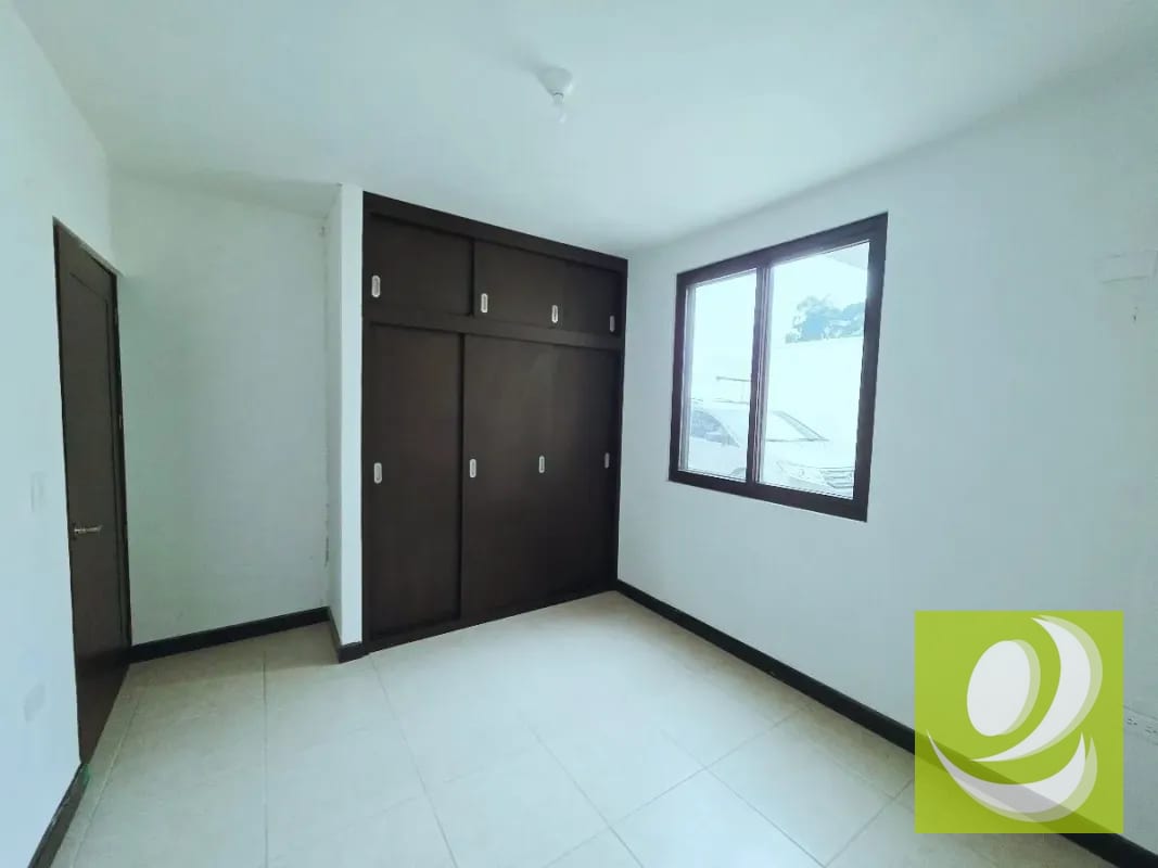 VENDO CASA NUEVA EN PIEDRA PARADA SANTA CATARINA PINULA — Casa en Venta en Santa Catarina Pinula, Guatemala, Ciudad — foto 6 de 7