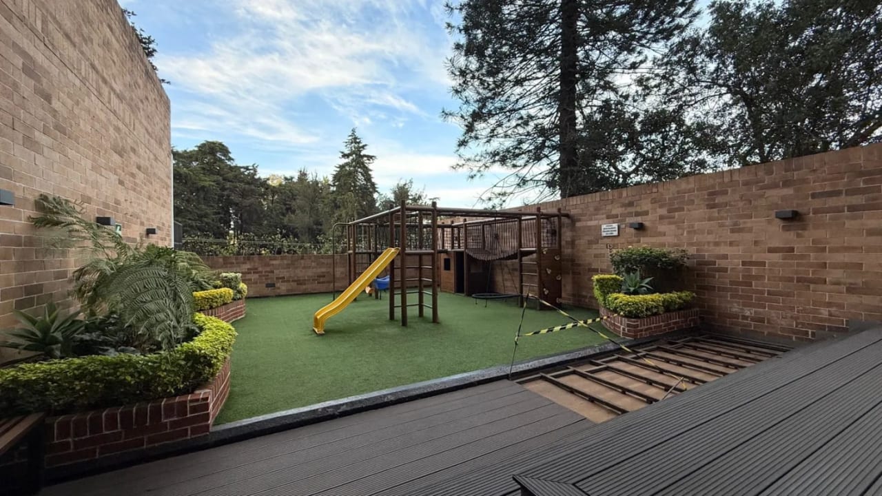 Apartamento en venta, Edificio Mira, zona 10 — Apartamento en Venta en Mira, Zona 10, Guatemala, Ciudad — foto 4 de 16