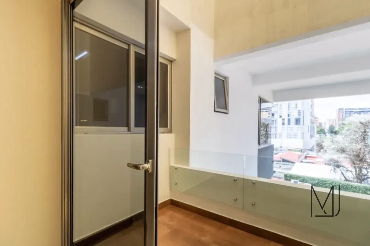Apartamento en Alquiler | Edificio Cobella | Zona 14 | Amueblado y con balcón — Apartamento en Alquiler en Zona 10, Guatemala, Ciudad — foto 4 de 7