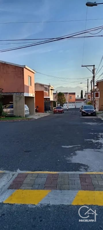 CASA en Venta - Llano Alto Villa Nueva — Casa en Venta en Villa Nueva, Guatemala, Ciudad — foto 1 de 12