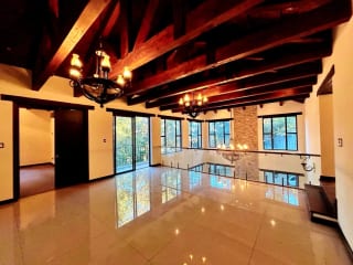 PROPIEDAD EN VENTA SOBRE CARRETERA INTERAMERICANA Km.33.8 — Casa en Venta en Santa Maria Cauqué, Sacatepéquez — miniatura 11 de 14