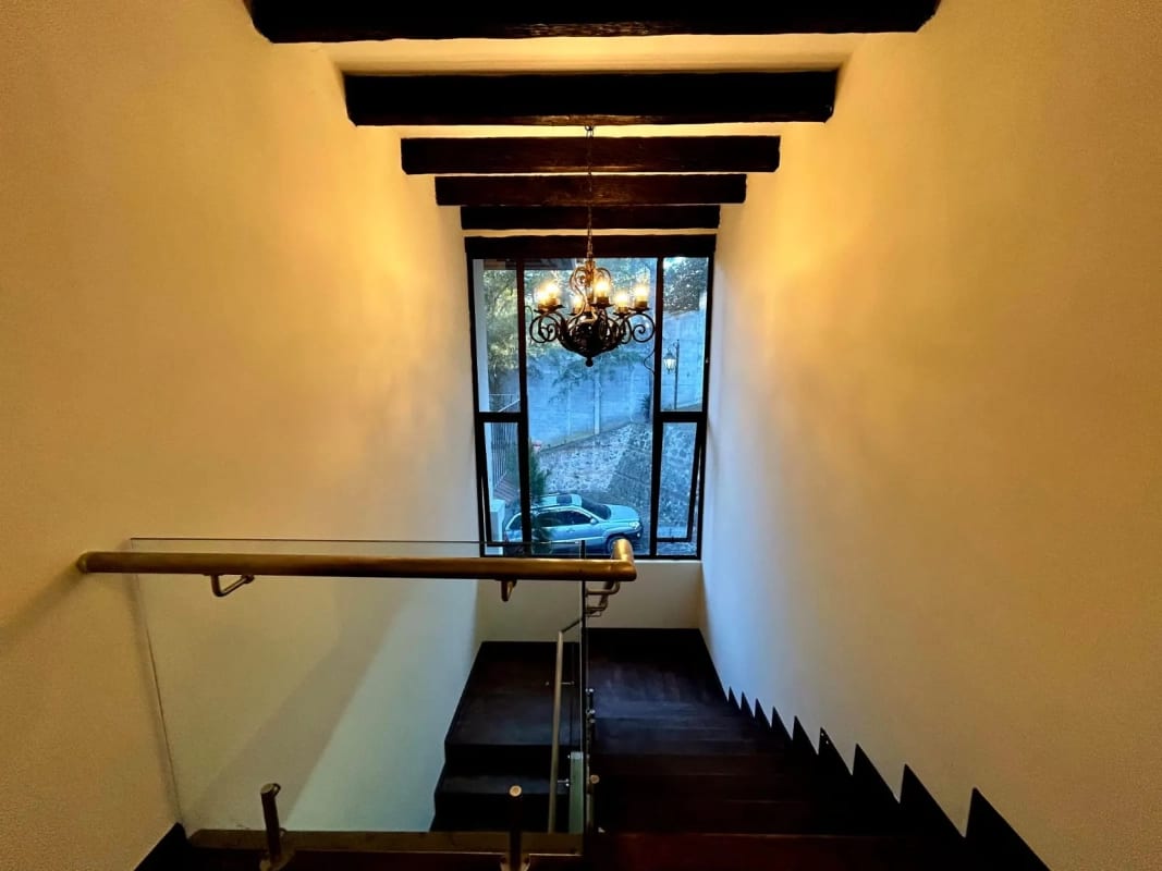 PROPIEDAD EN VENTA SOBRE CARRETERA INTERAMERICANA Km.33.8 — Casa en Venta en Santa Maria Cauqué, Sacatepéquez — foto 9 de 14