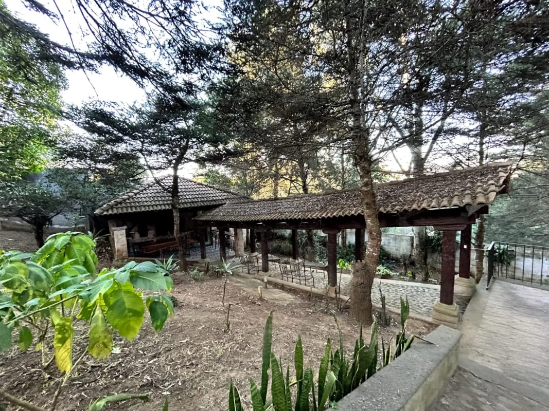 PROPIEDAD EN VENTA SOBRE CARRETERA INTERAMERICANA Km.33.8 — Casa en Venta en Santa Maria Cauqué, Sacatepéquez — foto 5 de 14