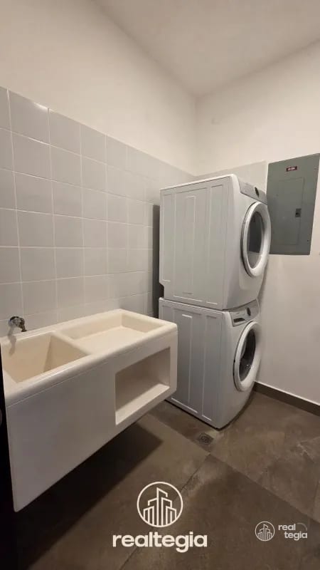 APARTAMENTO OLMOS DE CAYALÁ ZONA 16 — Apartamento en Alquiler en Zona 16, Guatemala, Ciudad — foto 4 de 12