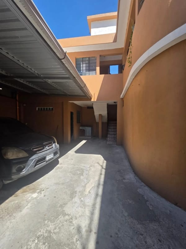 Propiedad en VENTA MERCADO SAN MARTIN, ZONA 6 — Casa en Venta en Zona 6, Guatemala, Ciudad — foto 12 de 14