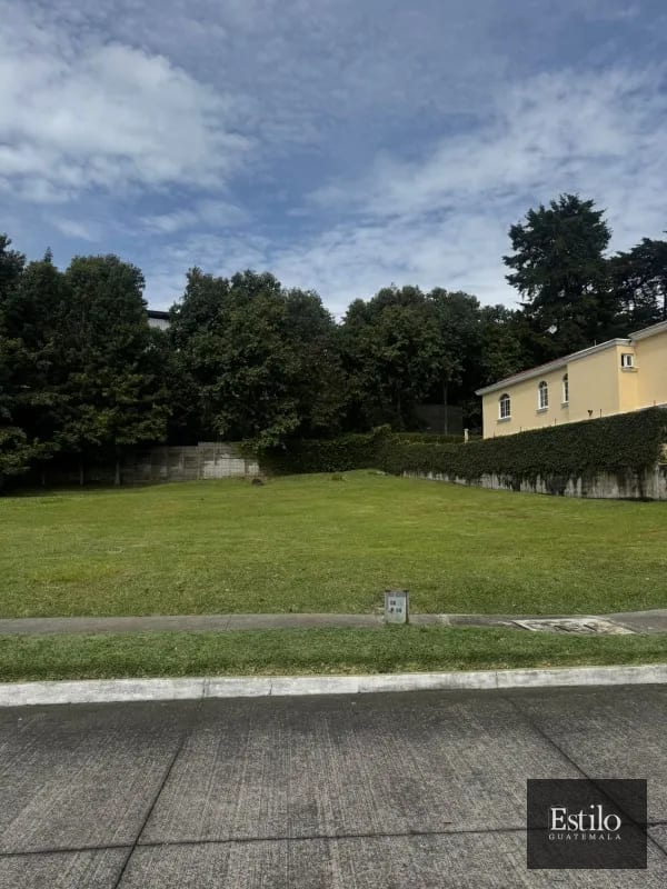 OPORTUNIDAD DE INVERSION TERRENO EN VENTA LA FONTANA. — Terreno en Venta en La Fontana I, Carretera a El Salvador, Guatemala, Ciudad — foto 1 de 2
