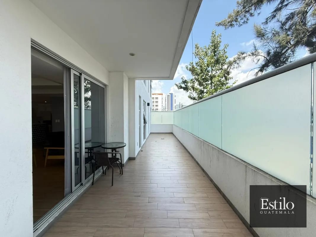 APARTAMENTO AMUEBLADO EN VENTA ZONA 10 — Apartamento en Venta en Zona 10, Guatemala, Ciudad — foto 3 de 9