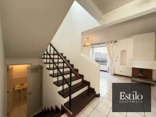 CASA EN VENTA — Casa en Venta en Vistas de Kanajuyú, Zona 16, Guatemala, Ciudad — miniatura 1 de 10