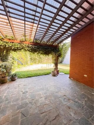 EN VENTA  casa con jardín y pérgola  en Carretera Salvador cerca de Sporta km. 18.5 — Casa en Venta en Carretera a El Salvador, Guatemala, Ciudad — miniatura 1 de 3