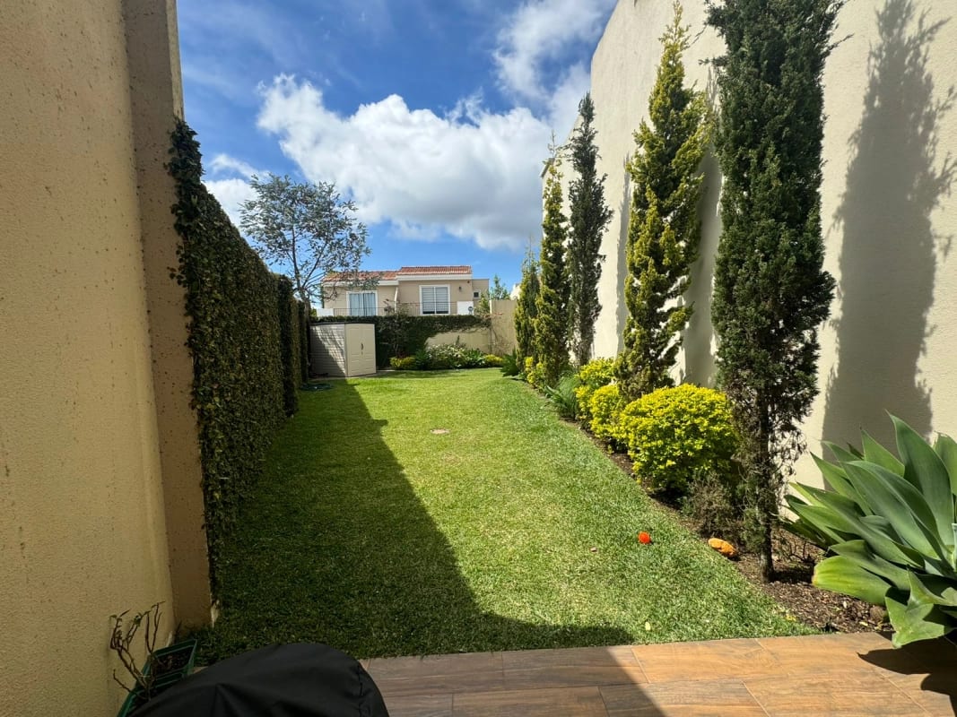 Casa en Venta en Cumbres de la Arboleda CAES — Casa en Venta en Cumbres de La Arboleda, Carretera a El Salvador, Guatemala, Ciudad — foto 2 de 13