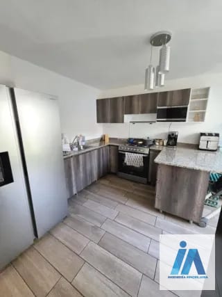 CASA EN VENTA📍Secoya de Arrazola, Km 16.5 Fraijanes Una casa diseñada para ofrecer comodidad con una increíble terraza con pérgola ideal para tus reuniones sociales. — Casa en Venta en Fraijanes, Carretera a El Salvador, Guatemala, Ciudad — miniatura 13 de 14