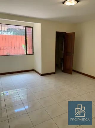 Apartamento con jardín en venta, Zona 10 — Apartamento en Venta en Zona 10, Guatemala, Ciudad — miniatura 4 de 9