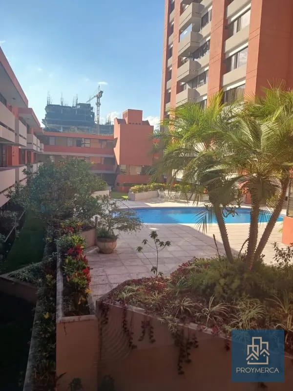 Apartamento con jardín en venta, Zona 10 — Apartamento en Venta en Zona 10, Guatemala, Ciudad — foto 3 de 9